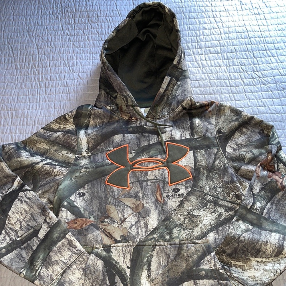 Under Armor Mossy Oak Pullover Sweatshirt